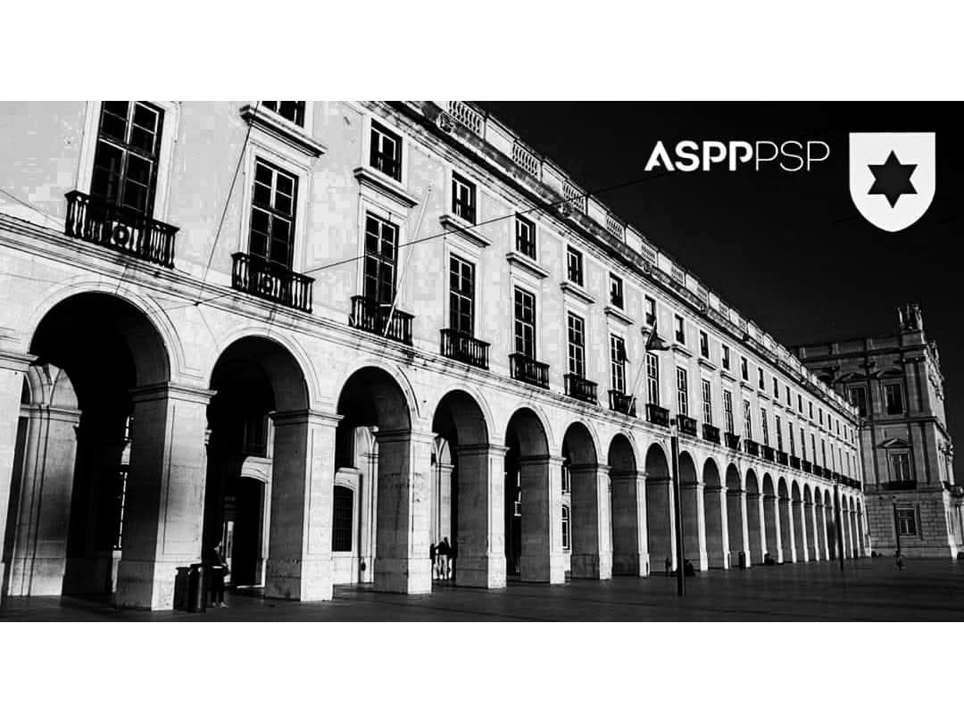 REUNIR E PERSISTIR NA RESOLUÇÃO DOS PROBLEMAS